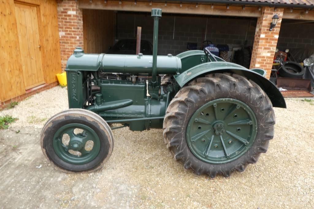 Fordson standard Трактори