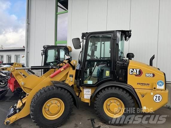 CAT 906 Колесни товарачи