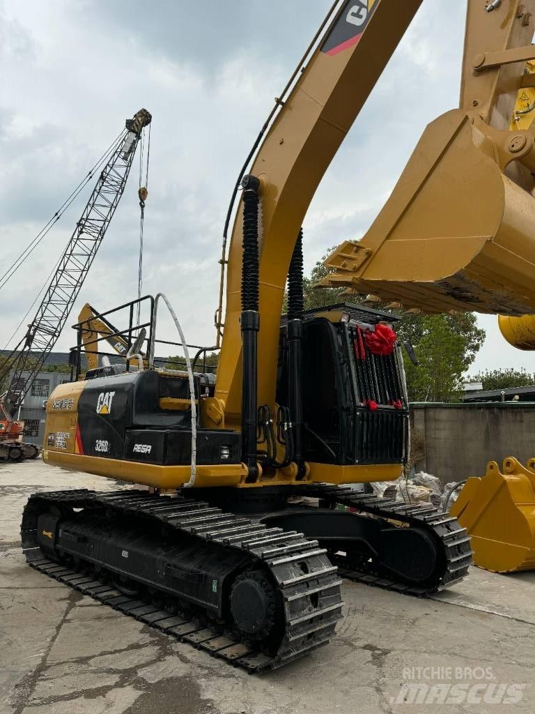 CAT 326D2 Верижен екскаватор