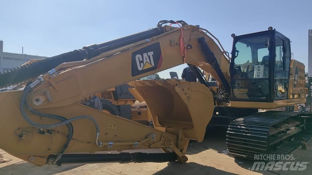 CAT 2018 CAT 320 Колесни екскаватори