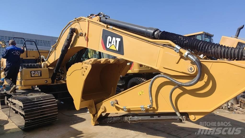 CAT 2018 CAT 320 Колесни екскаватори