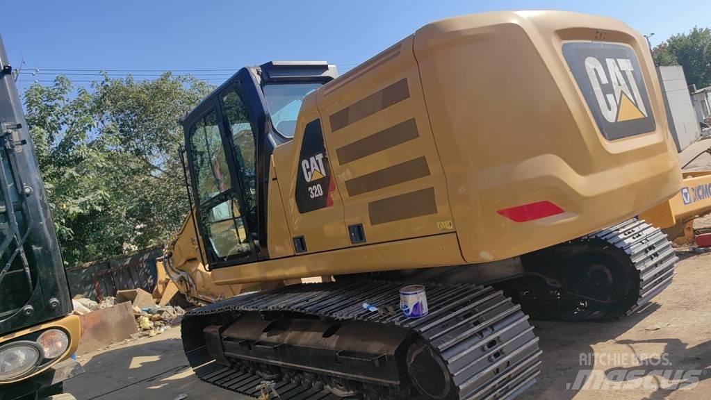 CAT 2018 CAT 320 Колесни екскаватори