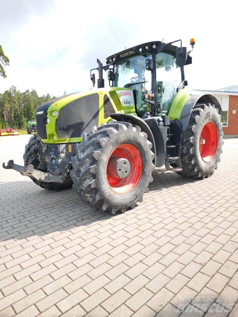 CLAAS Axion 940 Трактори