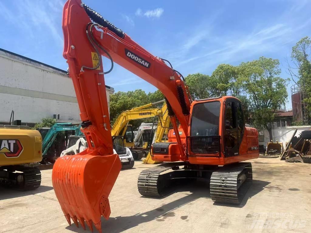 Doosan DX 140 LC Верижен екскаватор
