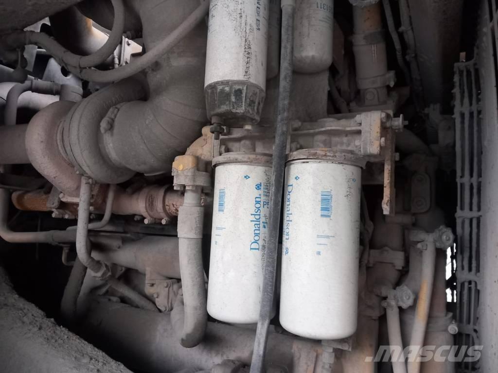 CAT 775 D Твърди самосвали
