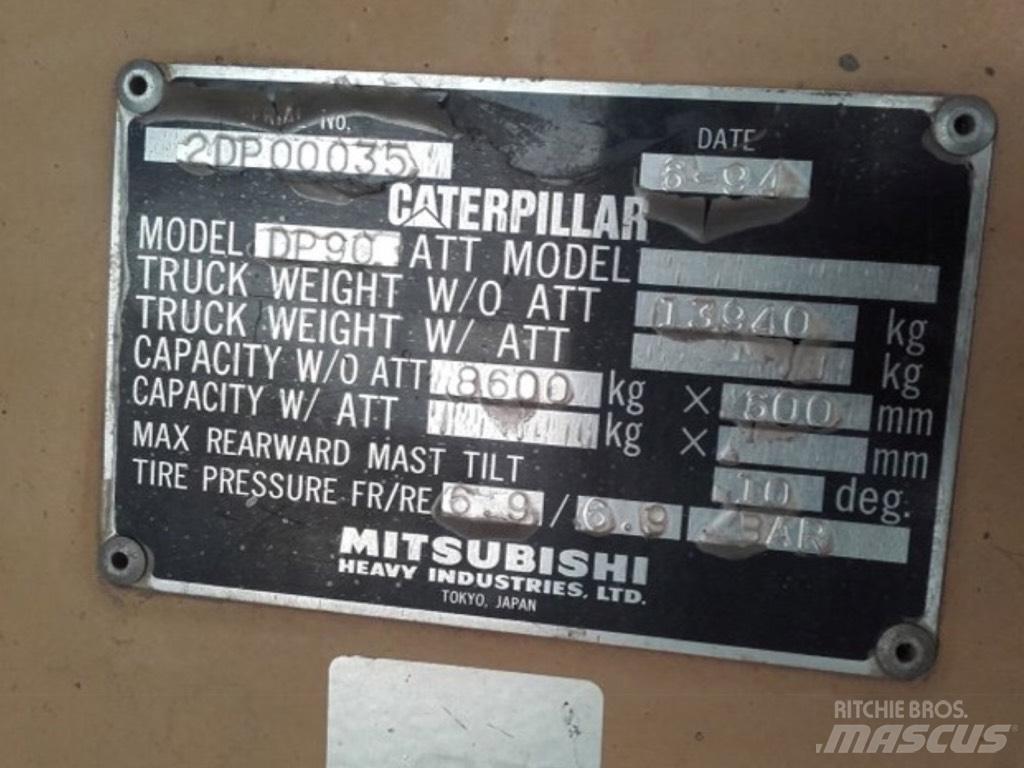 CAT DP90 Дизелови камиони