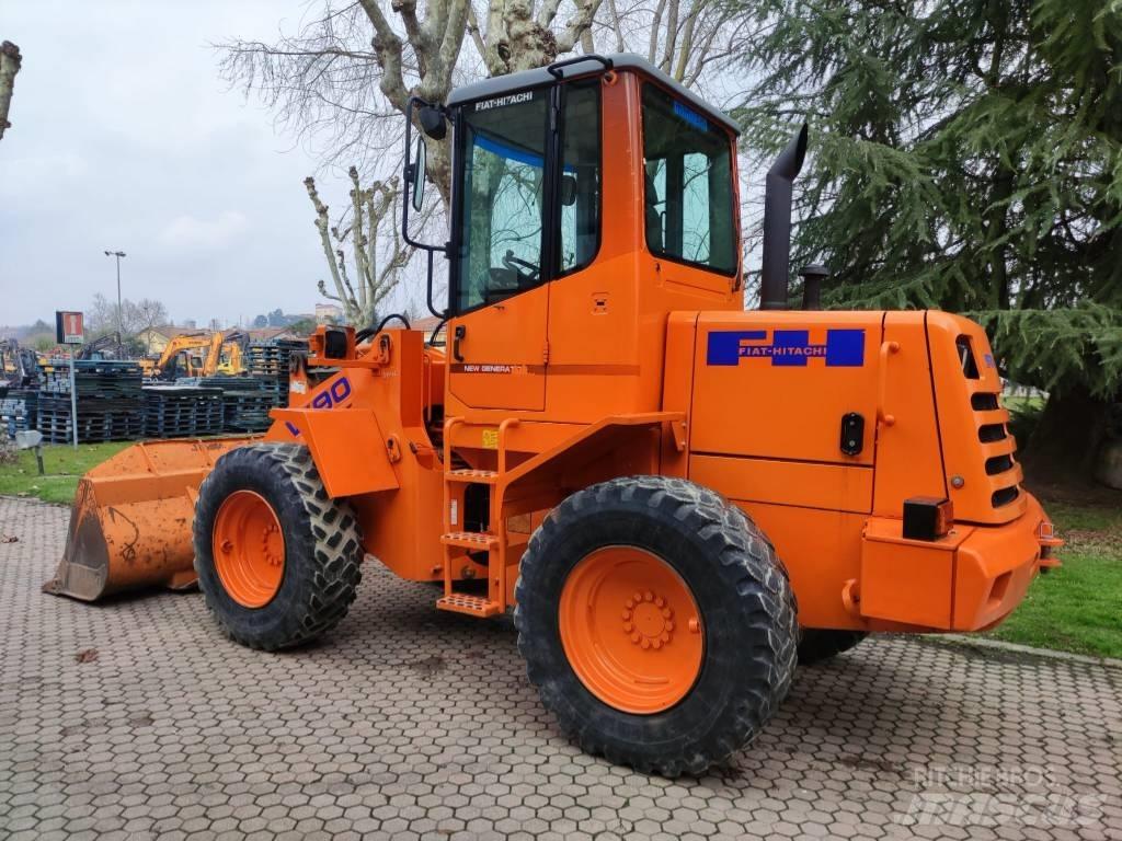 Fiat-Hitachi W90 Колесни товарачи