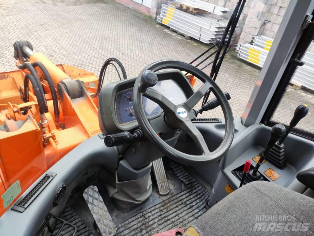 Fiat-Hitachi W90 Колесни товарачи