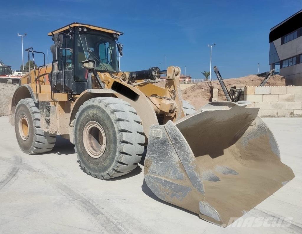 CAT 966 M Колесни товарачи