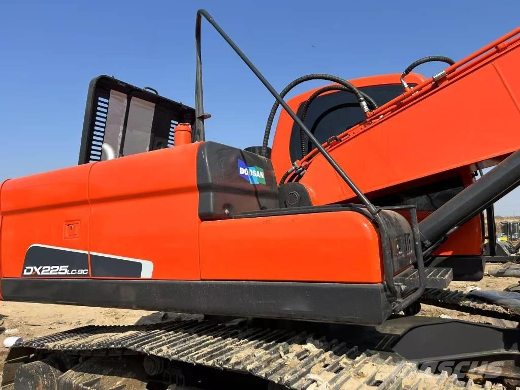 Doosan DX225LC-9C Верижен екскаватор