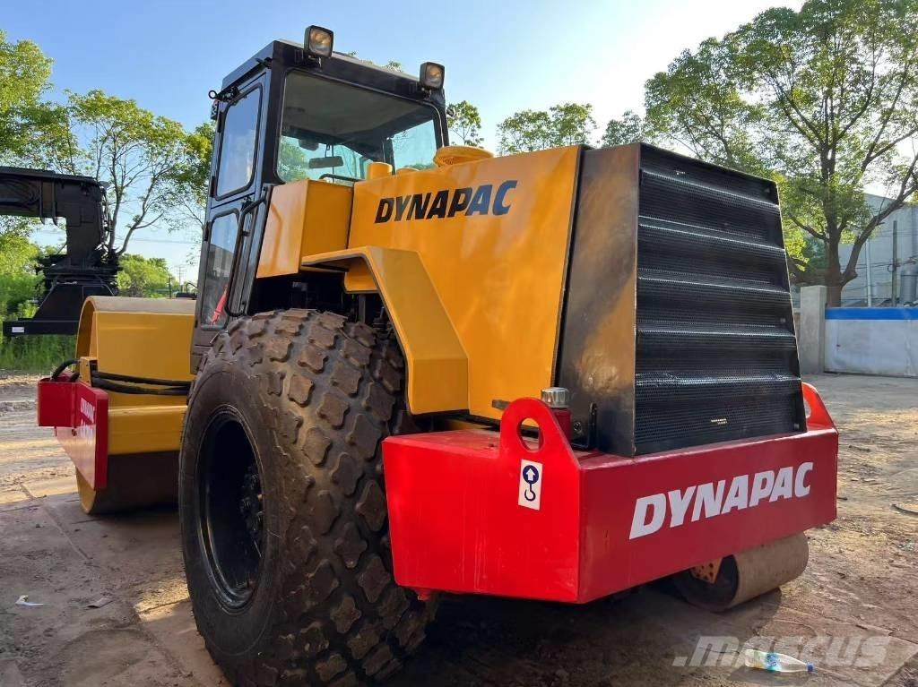 Dynapac CA 30 D Еднобарабанни ролки
