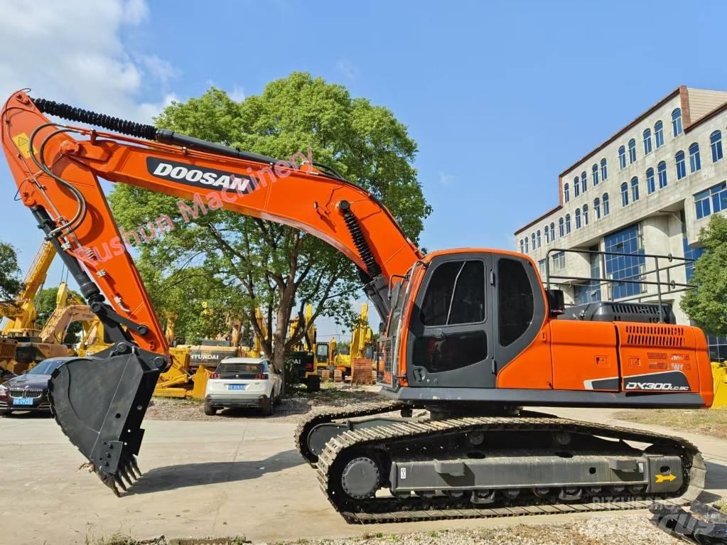 Doosan DX 300 Верижен екскаватор