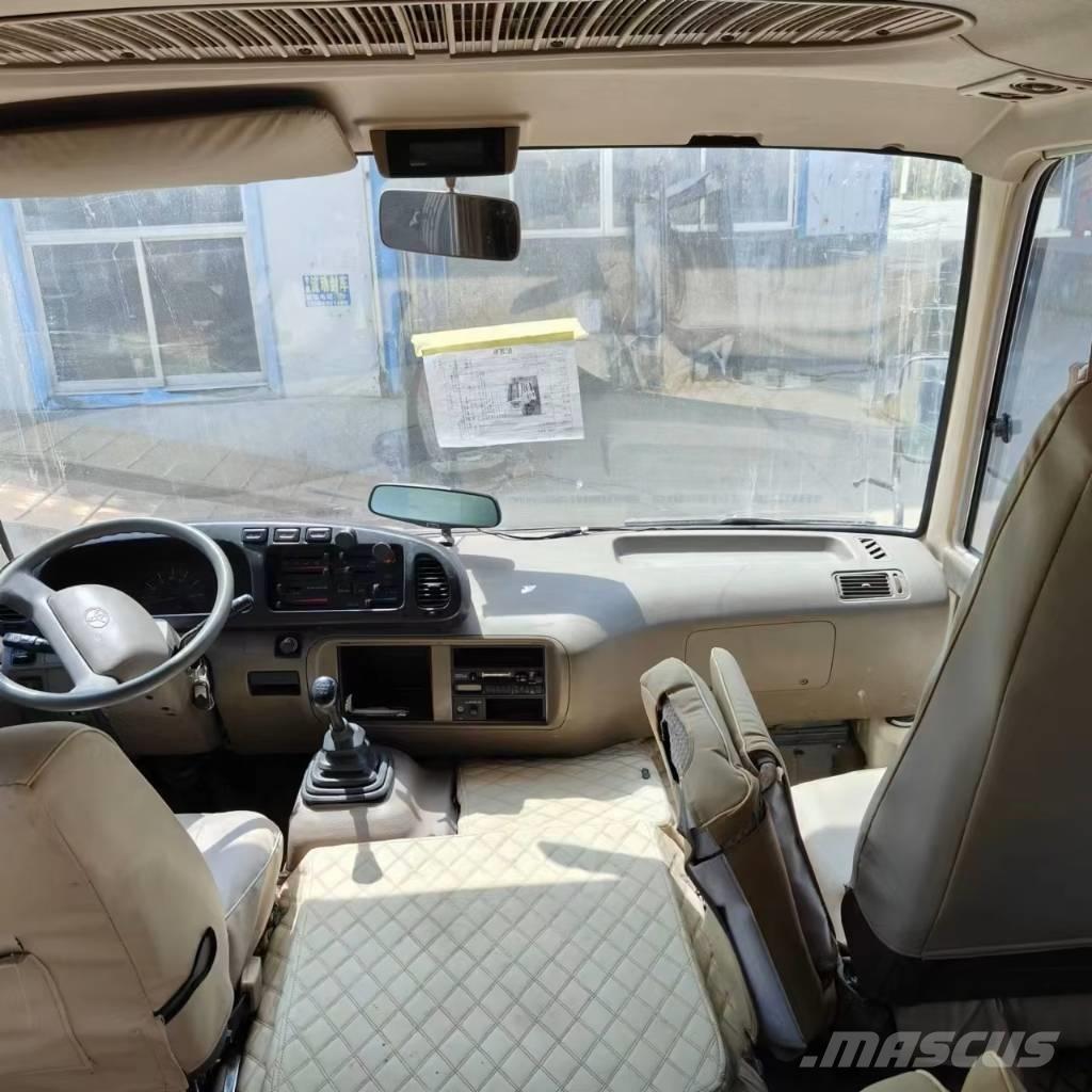 Toyota Coaster Bus Мини бусове