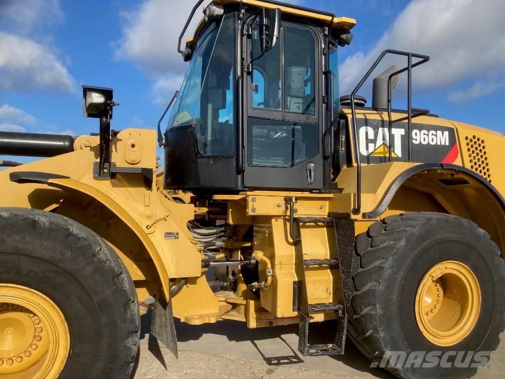 CAT 966 M Колесни товарачи
