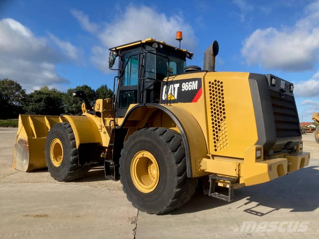 CAT 966 M Колесни товарачи