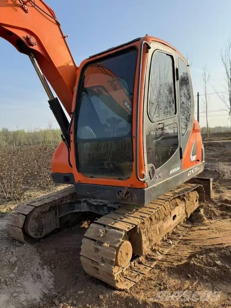 Doosan DX 75-9 C Верижен екскаватор