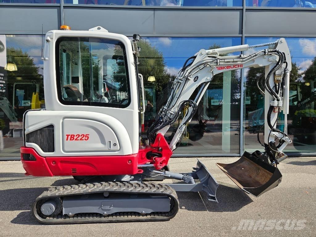 Takeuchi TB 225 Мини екскаватори < 7 т