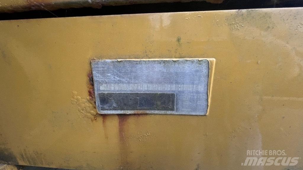 CAT 324 D L Верижен екскаватор