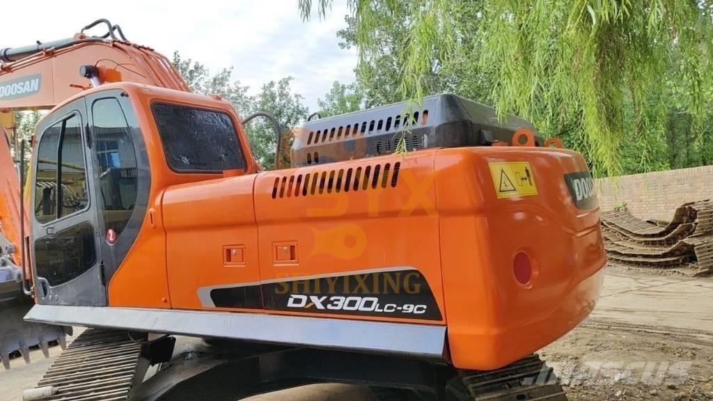 Doosan DX 300 Верижен екскаватор