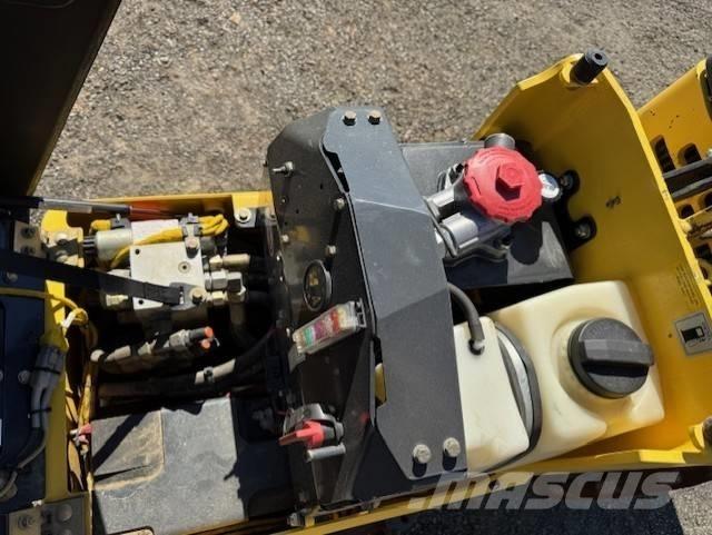 Bomag BMP 8500, Vält Двойни барабанни ролки
