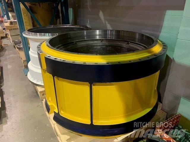 Komatsu 830 E Дъмпери/моторни превозни средства