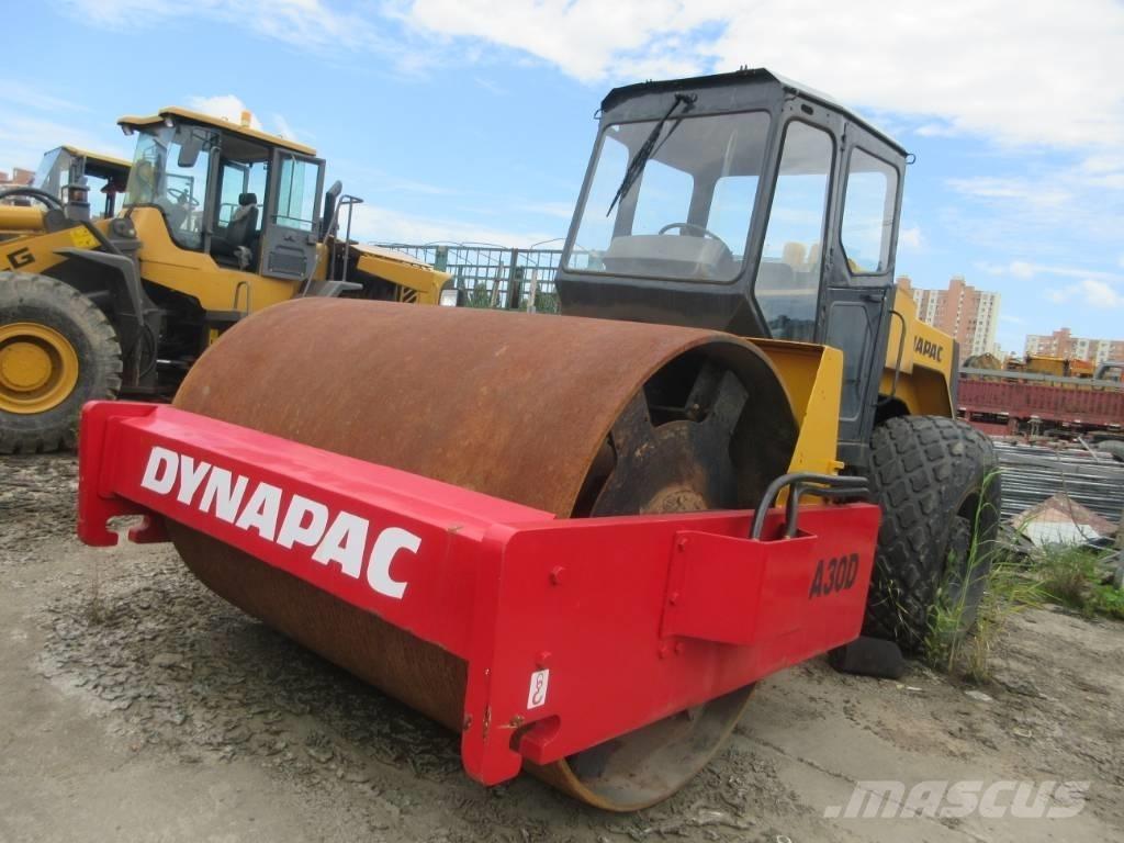 Dynapac CA 30 D Еднобарабанни ролки
