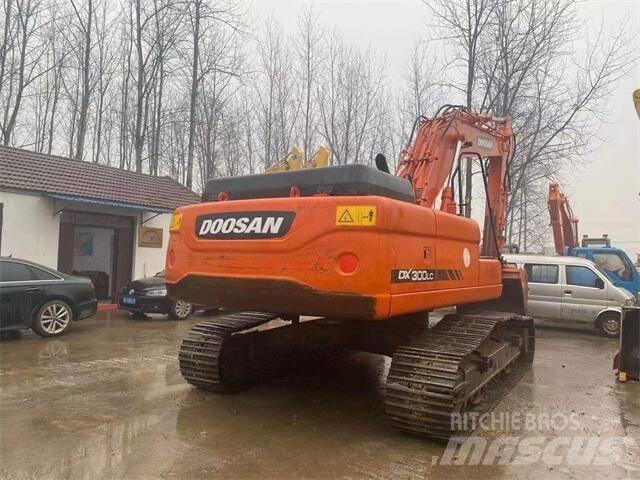 Doosan DX300LC Верижен екскаватор