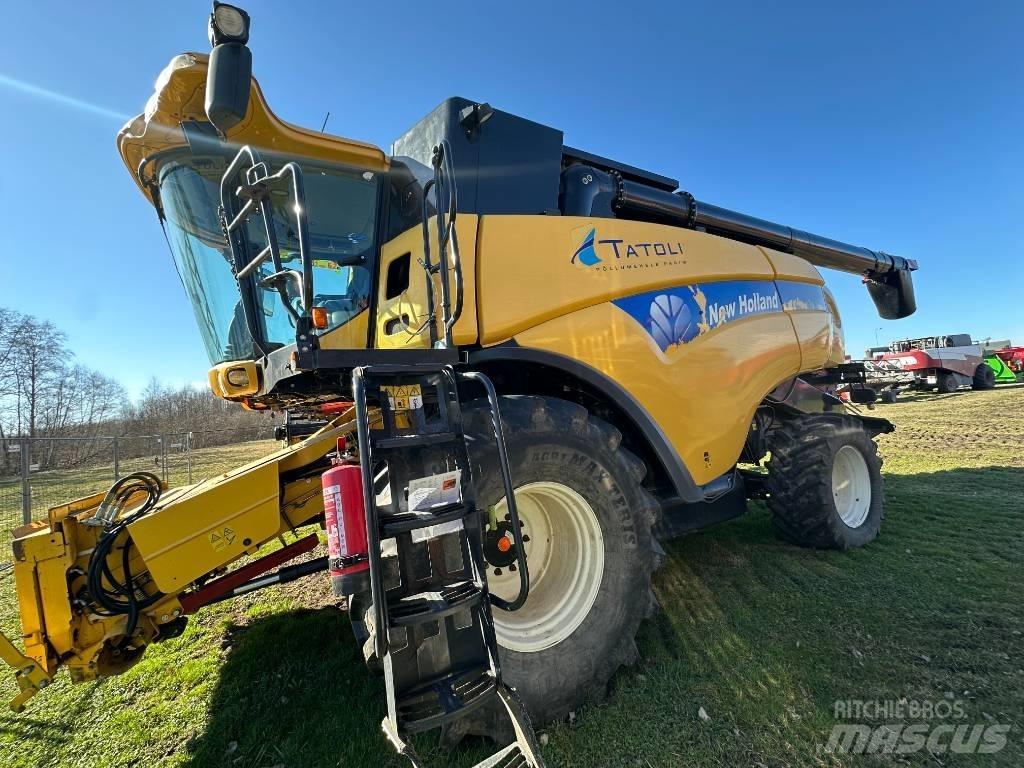 New Holland CX 8080 Комбайни
