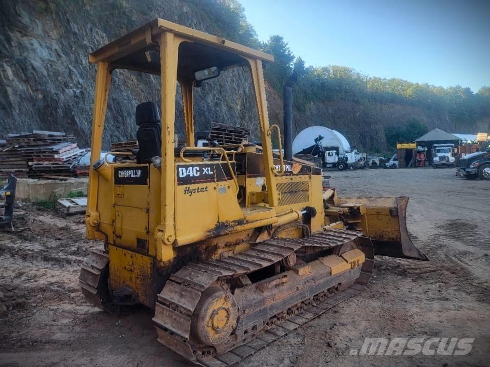 CAT D 4 C XL HST Верижни булдозери
