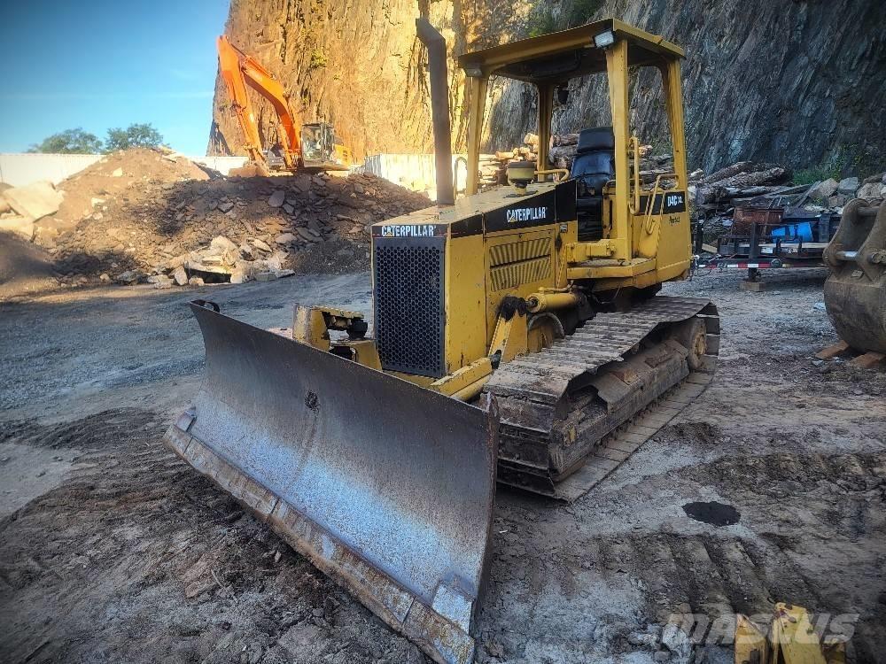 CAT D 4 C XL HST Верижни булдозери
