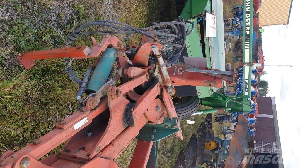 Kverneland EG85 Реверсивни плугове