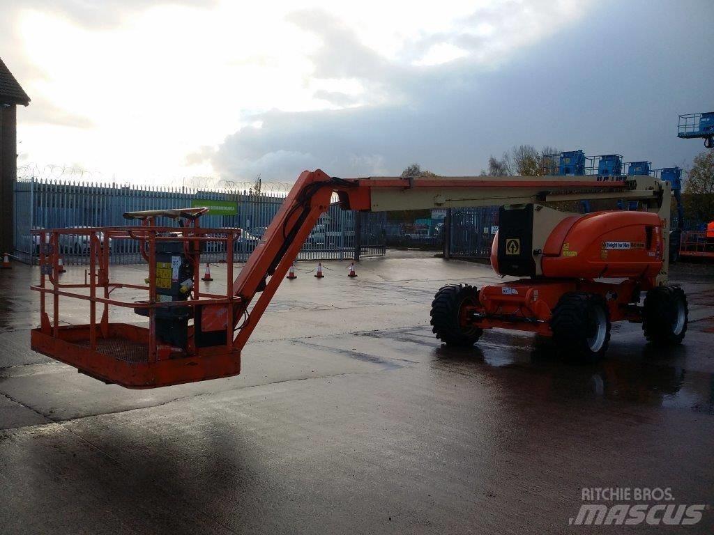 JLG 800AJ Съчленени стрелови подемници