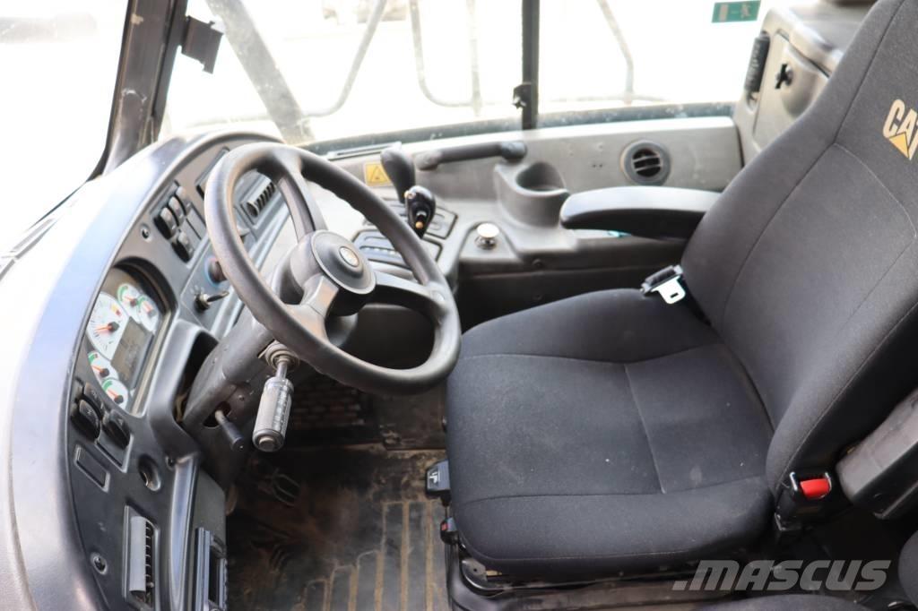 CAT 730 Дъмпери/моторни превозни средства