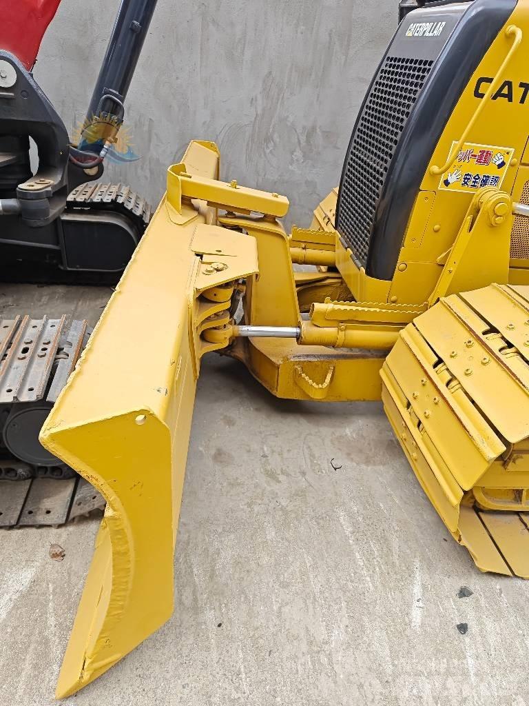 CAT D 5 K Верижни булдозери
