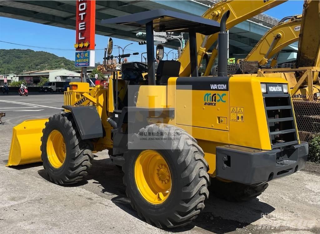 Komatsu WA100M-3 Колесни товарачи