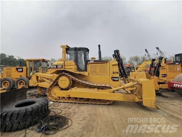 CAT D7H Верижни булдозери
