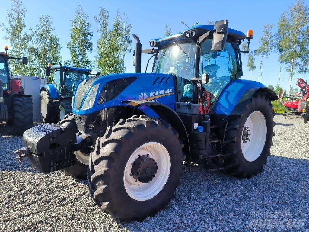 New Holland T 7.230 Трактори