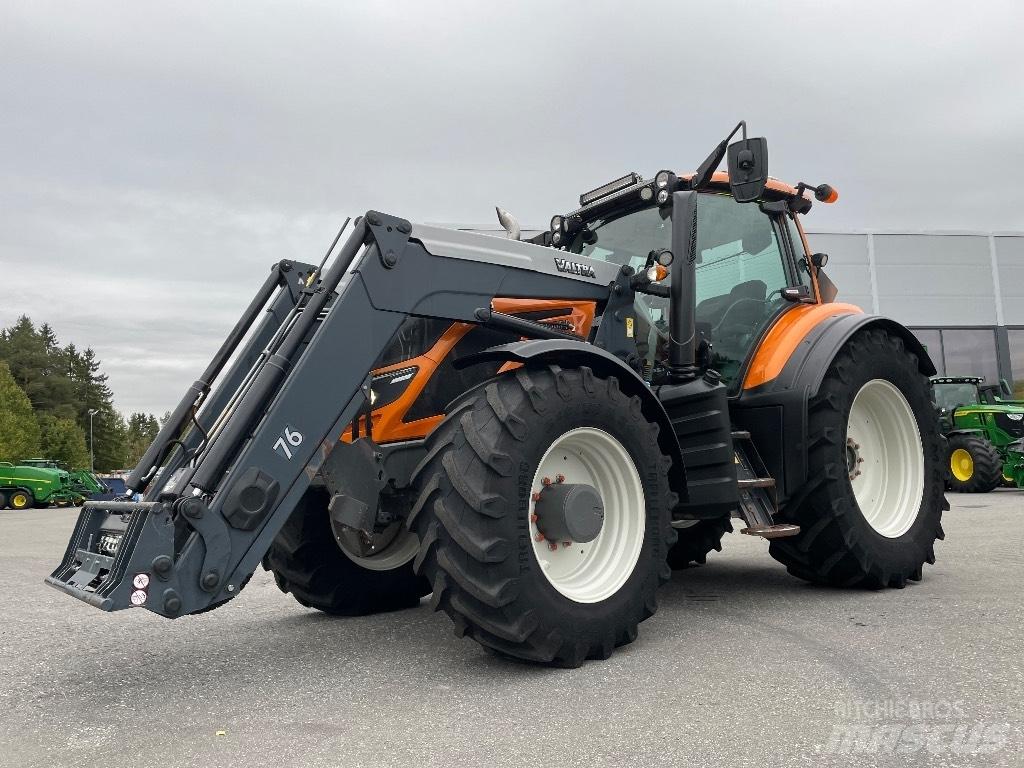 Valtra T 174 Трактори
