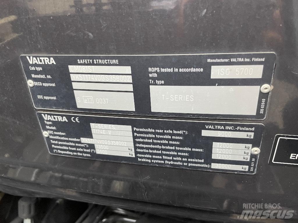 Valtra T 174 Трактори