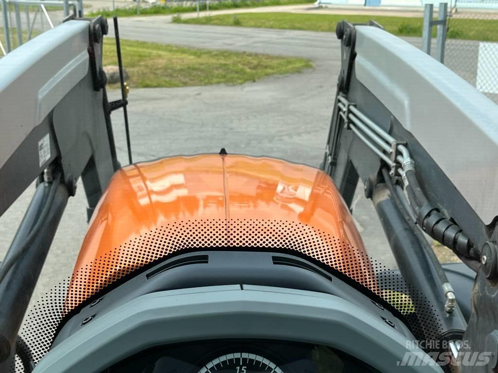Valtra T174 Трактори