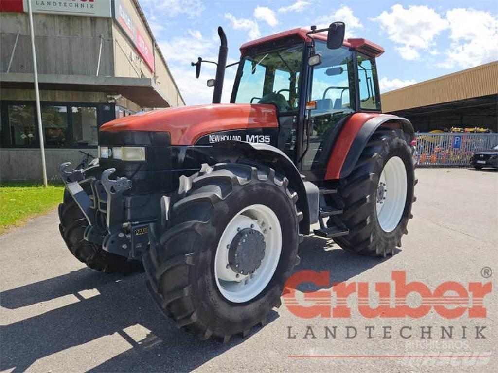 New Holland M 135 Трактори