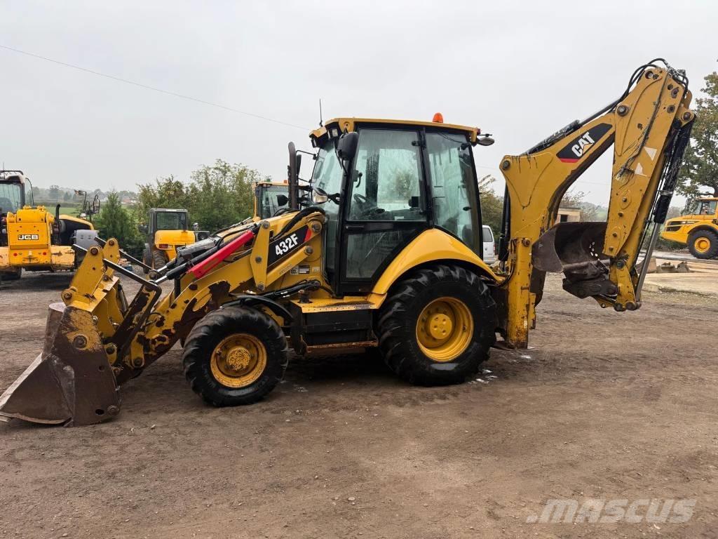 CAT 432 F Товарач със заден ексватор