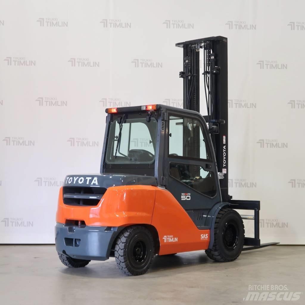Toyota 40-8FD50N Дизелови камиони