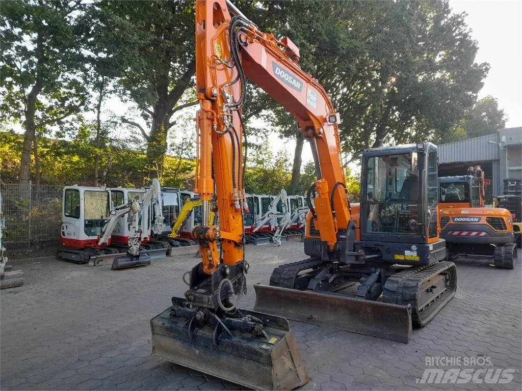 Doosan DX85R-3 Средни екскаватори 7т - 12т
