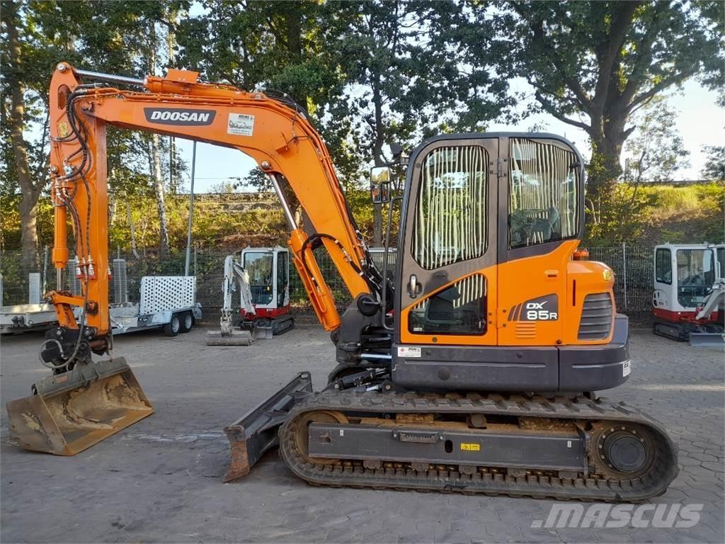 Doosan DX85R-3 Средни екскаватори 7т - 12т