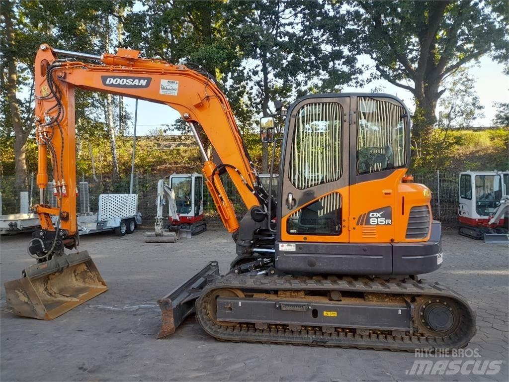 Doosan DX85R-3 Средни екскаватори 7т - 12т
