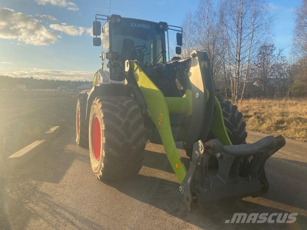 CLAAS Torion 956 Колесни товарачи