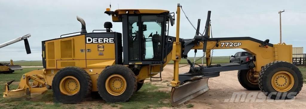 DEERE 772GP Грейдери