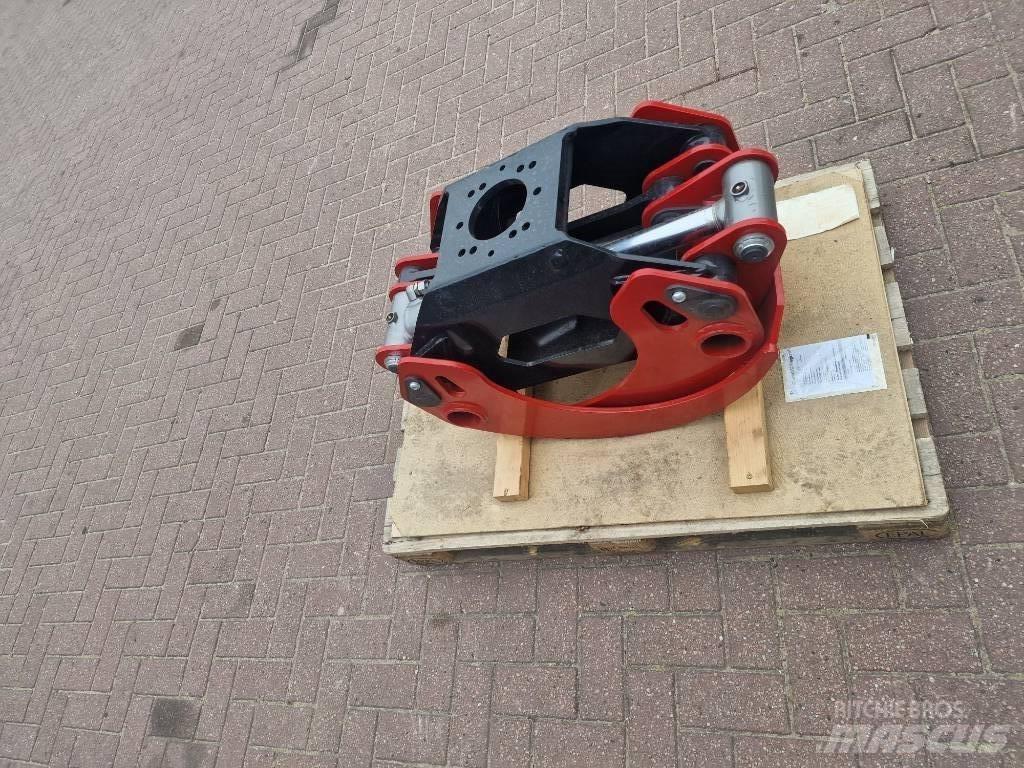 Farmi Forest C25 Товарачи с наклонена стрела
