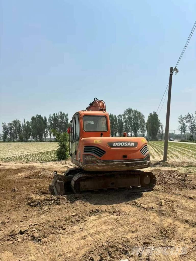 Doosan DX 75 Верижен екскаватор